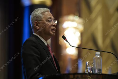DATUK SERI ISMAIL SABRI YAAKOB