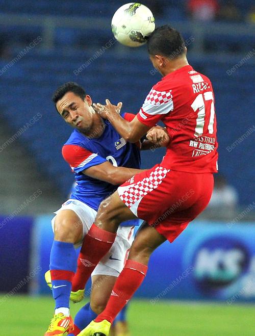 KL41_01022012_BOLA