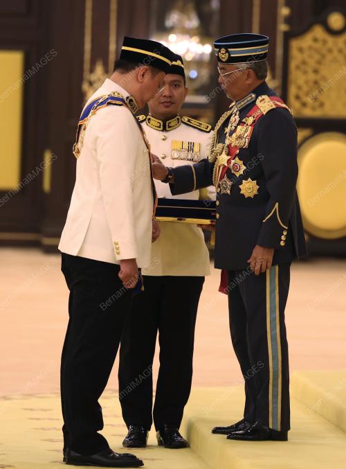 AL-SULTAN ABDULLAH RI'AYATUDDIN AL-MUSTAFA BILLAH SHAH