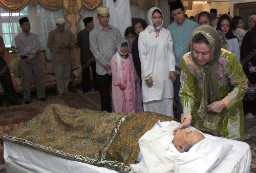 TOH PUAN AZIAN AIYUB GHAZALI