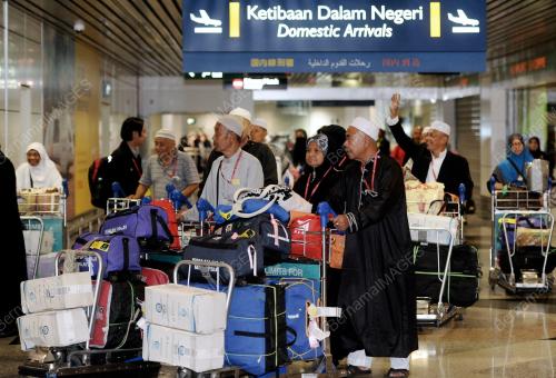 KL41_01112012_HAJI_PULANG