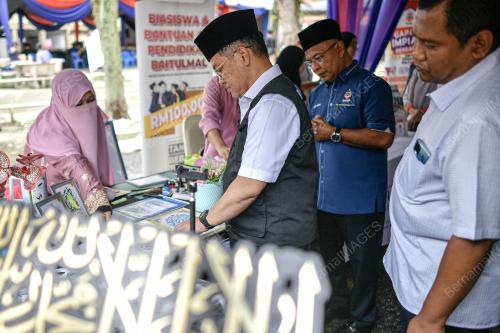 DATUK DR MOHD NA'IM MOKHTAR
