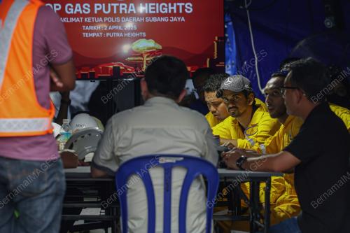 KEBAKARAN SALURAN PAIP GAS