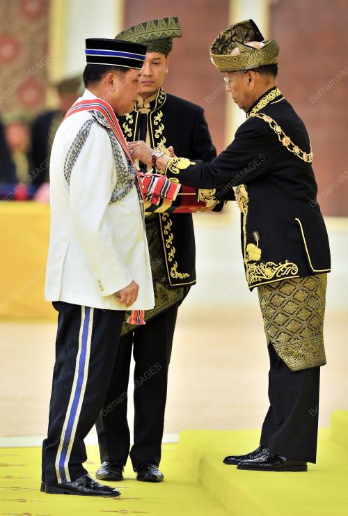 KL41_02062012_AGONG