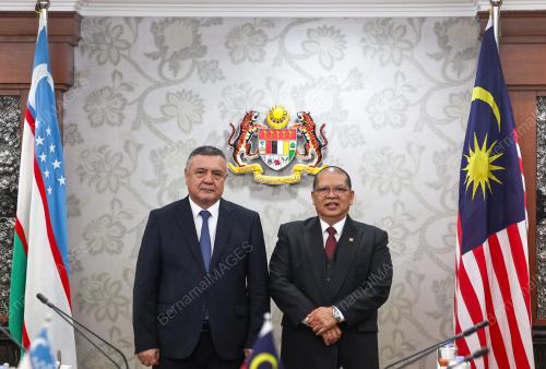 TAN SRI JOHARI ABDUL