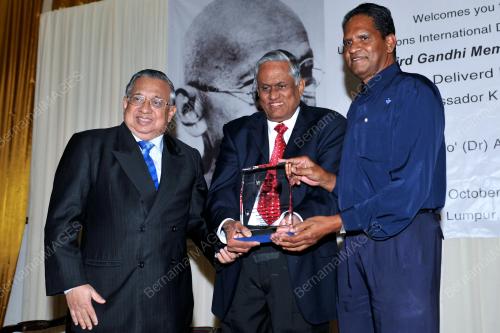 KL41_02102012_AWARD