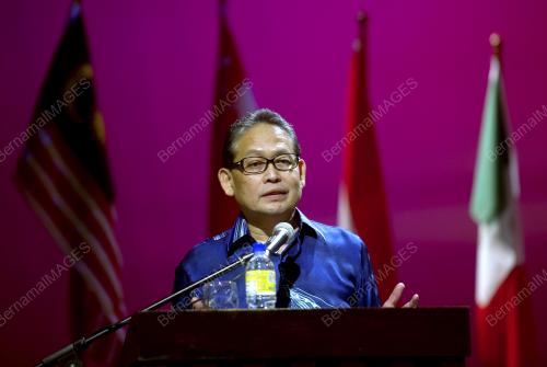 KL41_03082015_APRU_UM