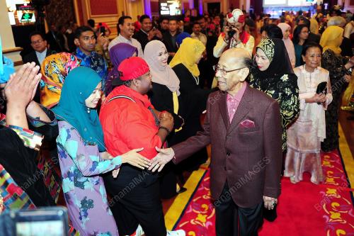 KL41_03122016_AGONG