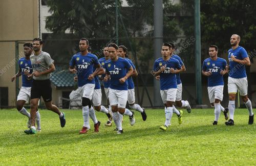 KL41_06112017_LATIHAN_BN201711030325