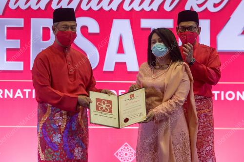 TAN SRI MUHYIDDIN YASSIN
