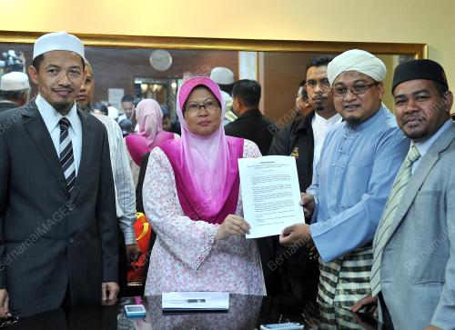 KL41_08102014_BANTAHAN