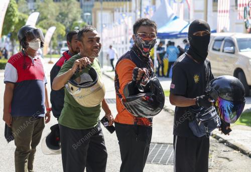 PROGRAM SETAHUN BERSAMA KERAJAAN MADANI