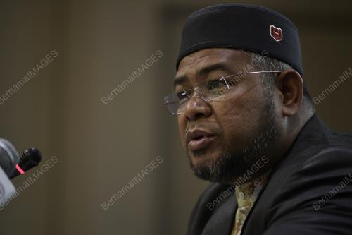 DATUK DR MOHD KHAIRUDDIN AMAN RAZALI