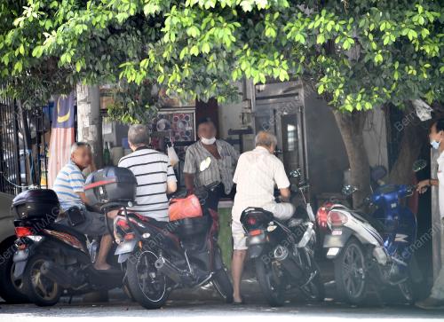 INGKAR PERINTAH KAWALAN PERGERAKAN