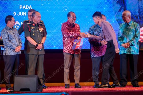 DATUK SERI MOHAMED KHALED NORDIN