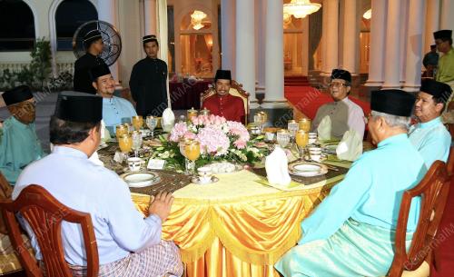 TUANKU MIZAN ZAINAL ABIDIN
