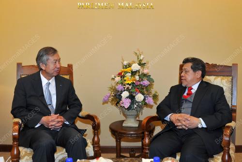 KL41_09414_PARLIMEN_08042014