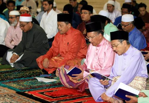 TUN MAHATHIR MOHAMAD