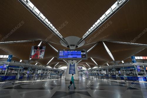 SUASANA KLIA LENGANG
