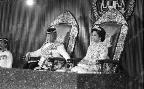KL41_11032015_AGONG_RASMI