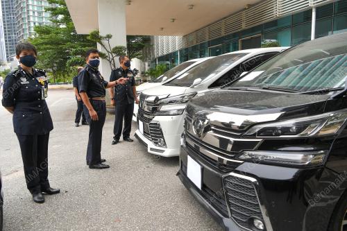 DATUK AZMI ABU KASSIM