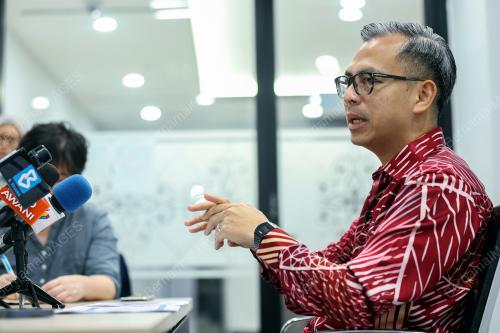 FAHMI FADZIL