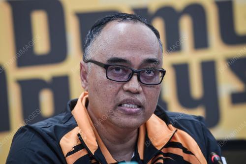 MAJLIS PENYERAHAN JALUR GEMILANG