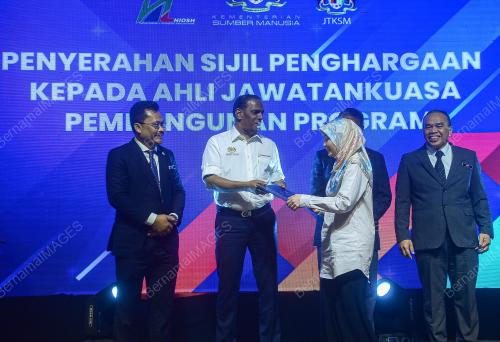 DATUK SERI M SARAVANAN