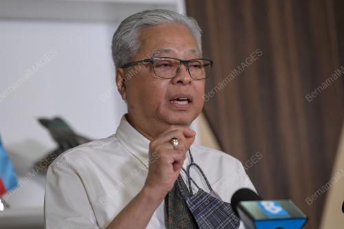 DATUK SERI ISMAIL SABRI YAAKOB