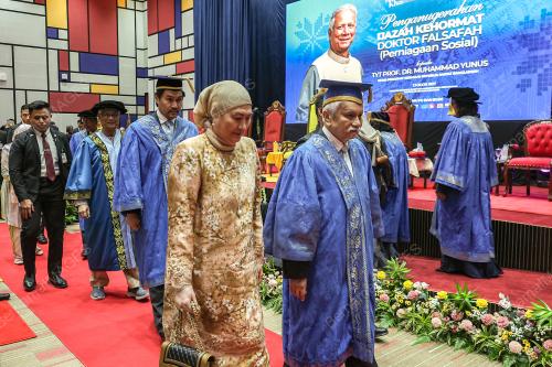 TUANKU MUHRIZ TUANKU MUNAWIR