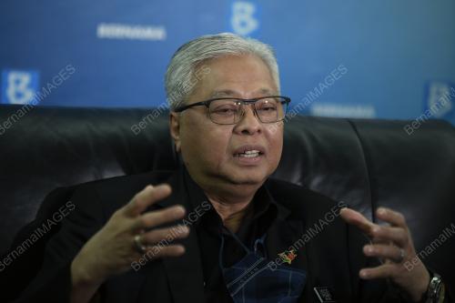 DATUK SERI ISMAIL SABRI YAAKOB