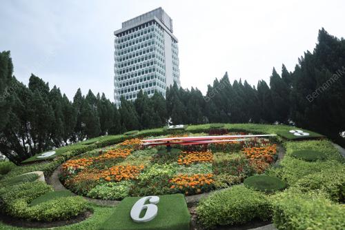 BANGUNAN PARLIMEN