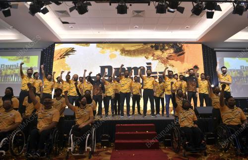DATUK SERI REEZAL MERICAN NAINA MERICAN