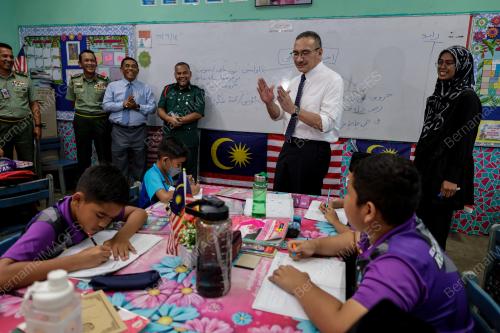 DATUK SERI HISHAMMUDDIN TUN HUSSEIN