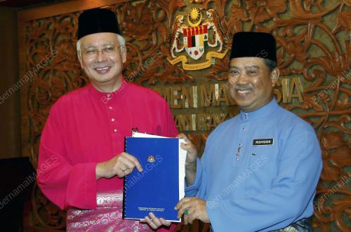 MOHD NAJIB TUN ABDUL RAZAK