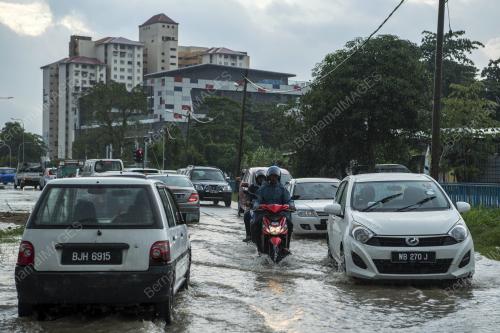 TINJAUAN HUJAN SEKITAR KUALA LUMPUR