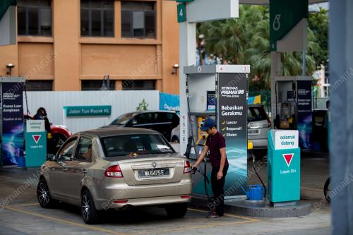 MINYAK_PETRONAS