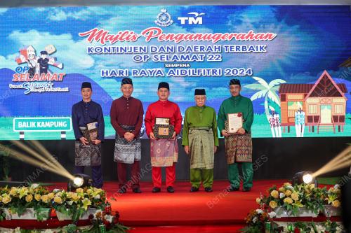 DATUK MOHD NASRI OMAR