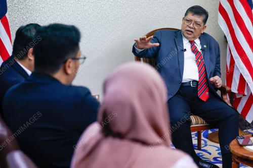 TAN SRI JOHARI ABDUL