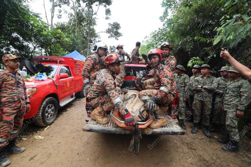 TANAH RUNTUH