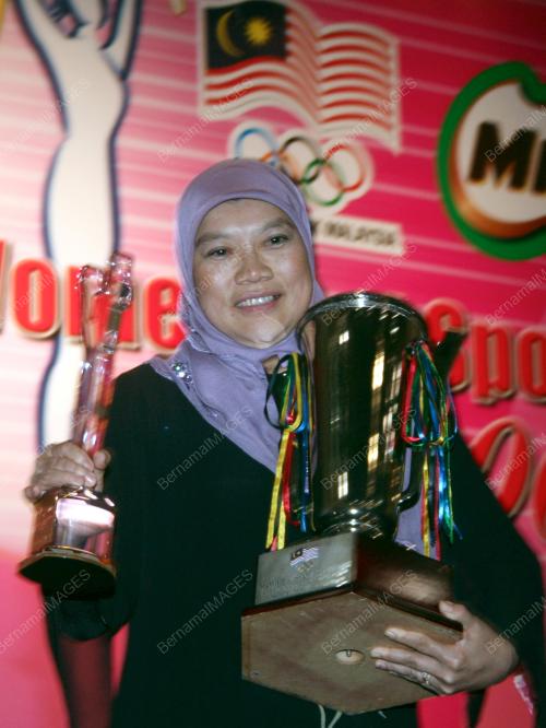 ANUGERAH WANITA DAN SUKAN MOM