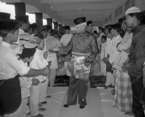 KL41_19012015_AGONG_MASJID