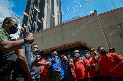 DATUK SERI ISMAIL SABRI YAAKOB