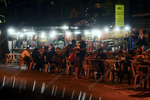 KL41_19112018_PARKIR_MAKAN