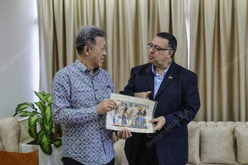 DATUK SERI WONG CHUN WAI