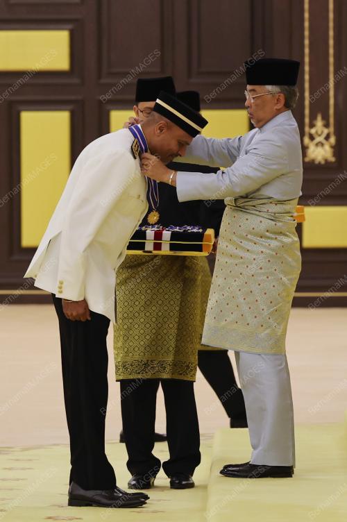 AL-SULTAN ABDULLAH RI'AYATUDDIN AL-MUSTAFA BILLAH SHAH