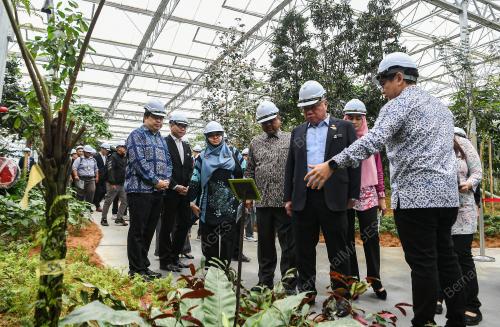 DATUK SERI TIONG KING SING