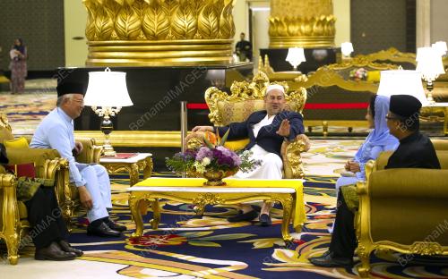 KL41_21062017_AGONG