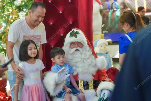 TINJAUAN PERSIAPAN HARI NATAL