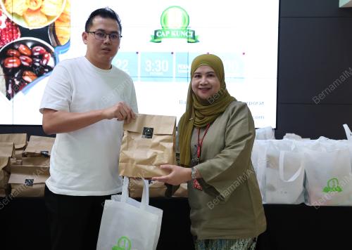 AGIHAN PEK JUADAH BERBUKA PUASA